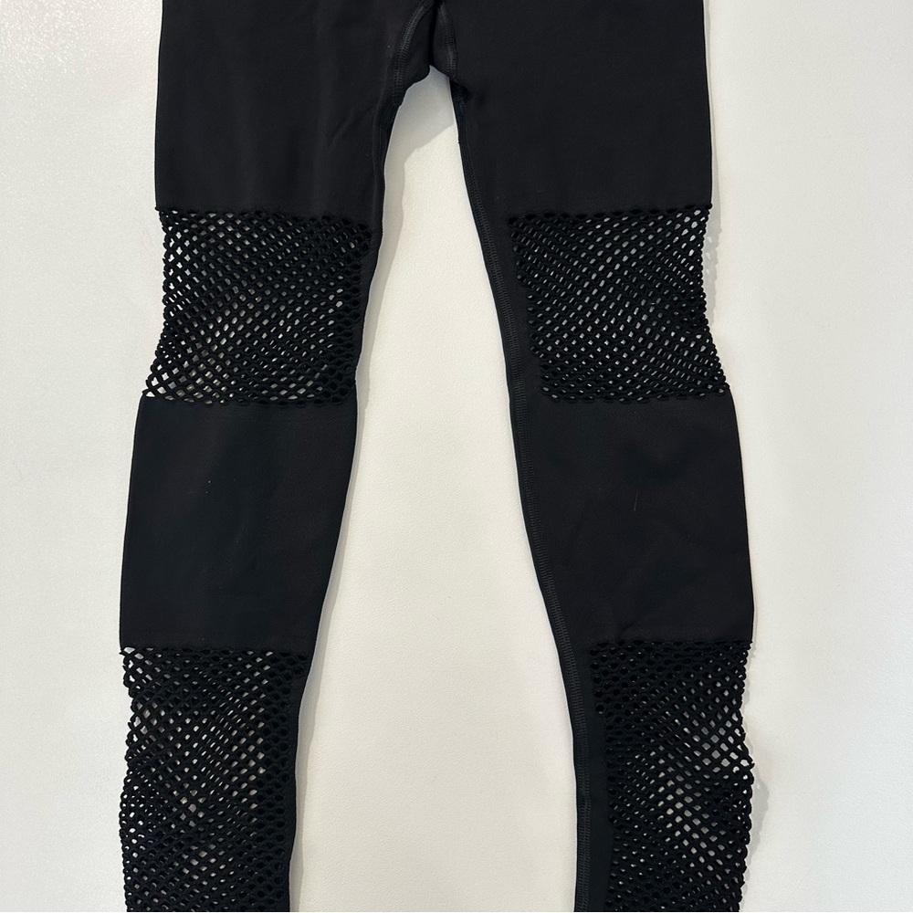 Ivy Park Active Circle Knit Leggings Womens Size S/M Black Fishnet Panels - Picture 9 of 11